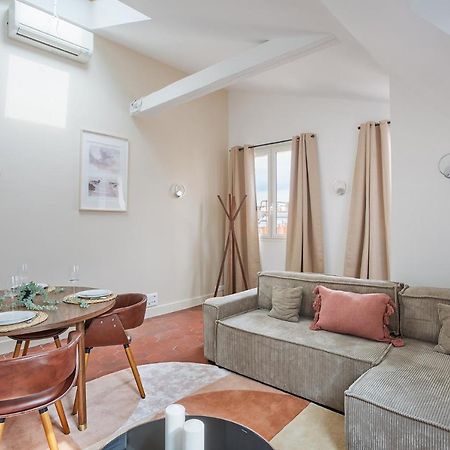 Apartement Montaigne George V By Studio Prestige Париж Екстериор снимка