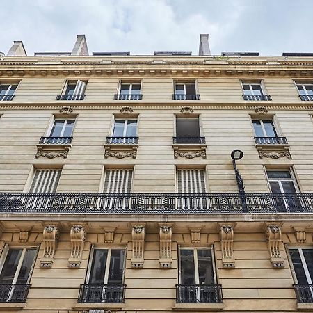 Apartement Montaigne George V By Studio Prestige Париж Екстериор снимка