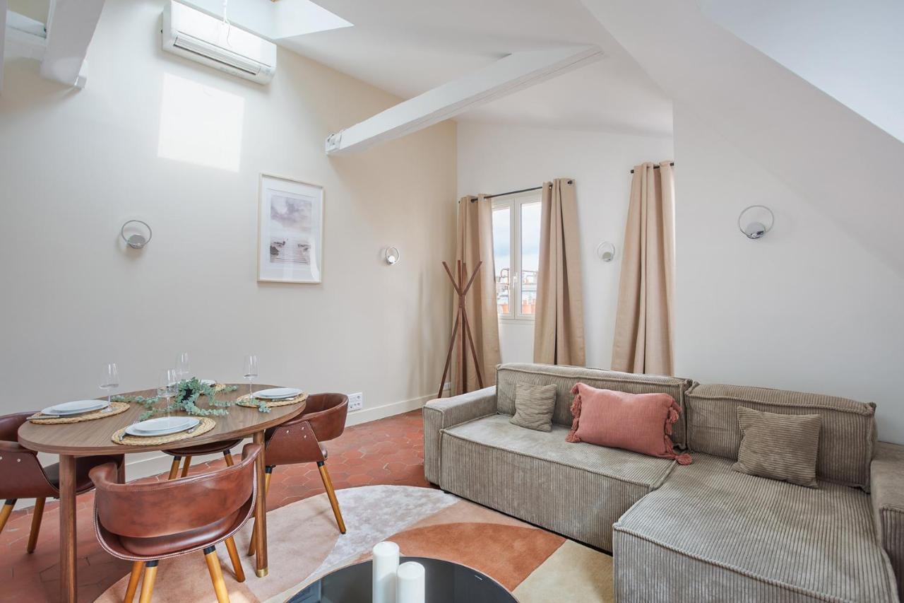 Apartement Montaigne George V By Studio Prestige Париж Екстериор снимка
