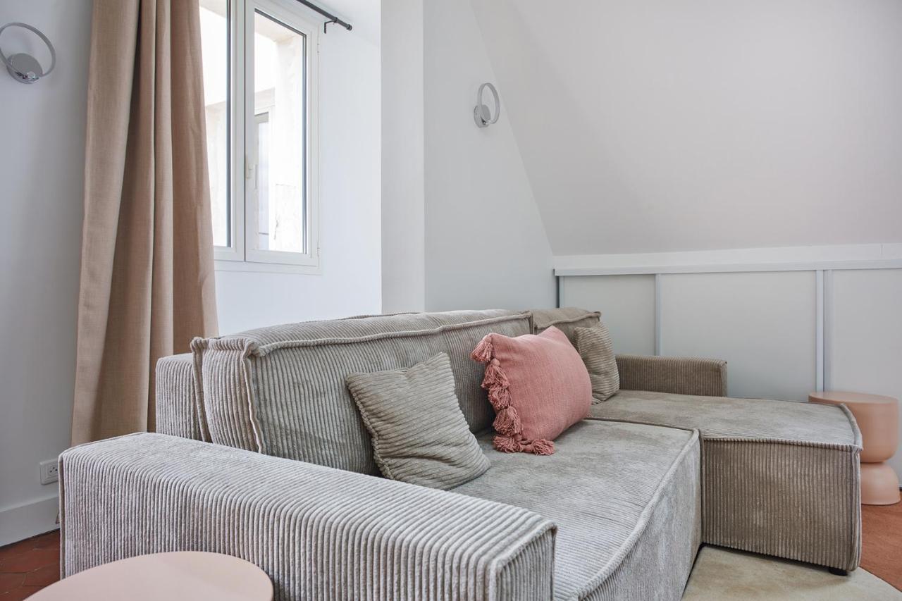 Apartement Montaigne George V By Studio Prestige Париж Екстериор снимка